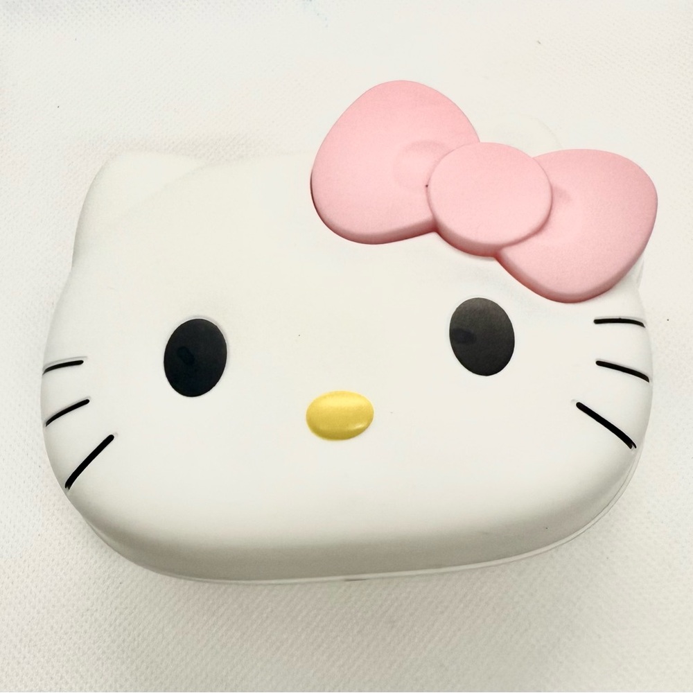Hello Kitty SOAP DISH. Also available in Melody, Cinnamoroll & Kuromi character.